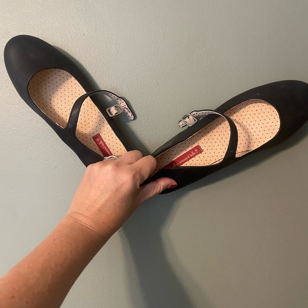 B.A.I.T. New flats size 10 black vegan leather